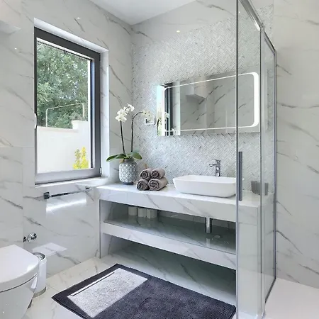 Nalani Nyaraló Póla