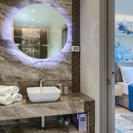 Nyaraló Nalani Póla