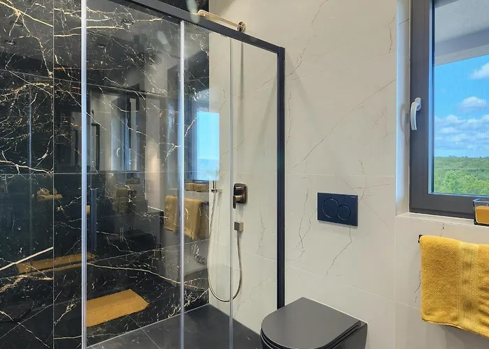 Nalani Nyaraló Póla