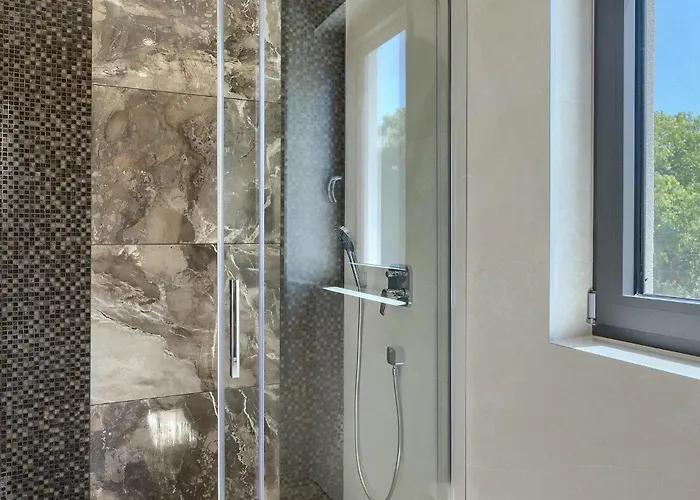 Nalani Nyaraló Póla